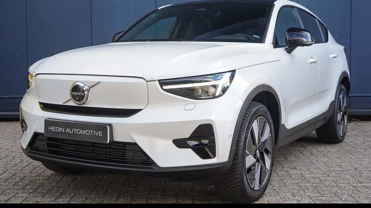 Volvo C40 (2024) — foto 1