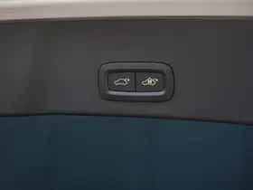 Volvo C40 (2024) thumbnail 11