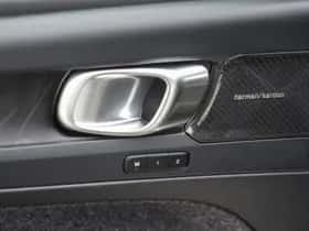 Volvo C40 (2024) thumbnail 15