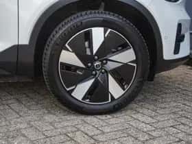 Volvo C40 (2024) thumbnail 7