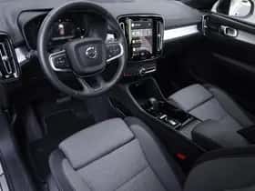 Volvo XC40 (2025) thumbnail 12