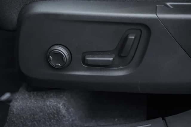 Volvo XC40 (2025) thumbnail 16