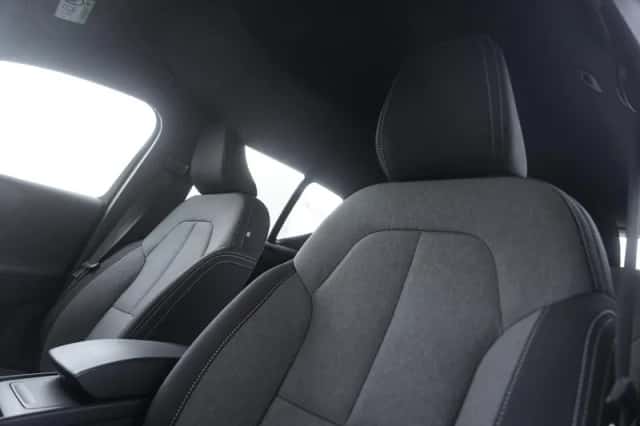 Volvo XC40 (2025) thumbnail 17