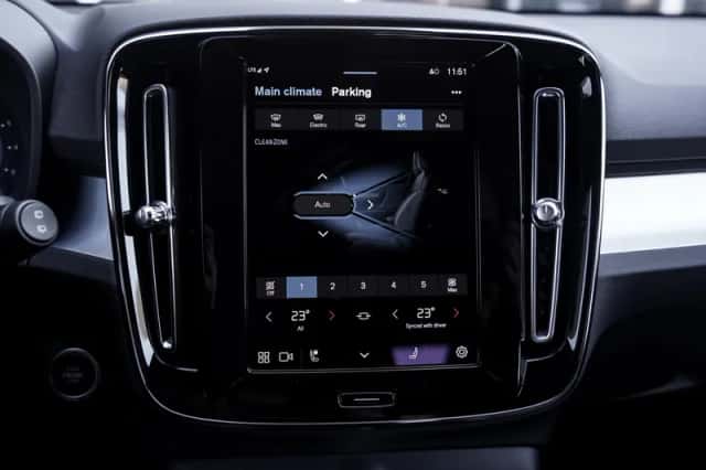 Volvo XC40 (2025) thumbnail 24