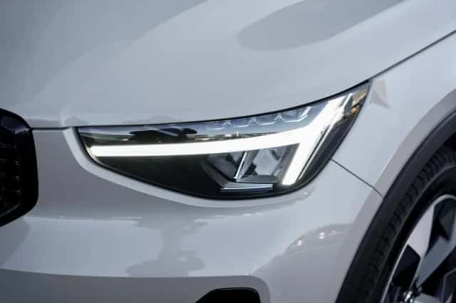 Volvo XC40 (2025) thumbnail 4