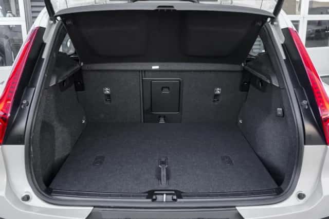 Volvo XC40 (2025) thumbnail 10
