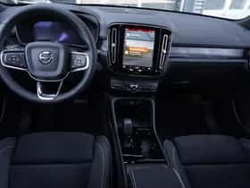 Volvo EX40 (2025) thumbnail 11
