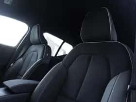 Volvo EX40 (2025) thumbnail 14