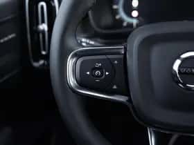 Volvo EX40 (2025) thumbnail 16