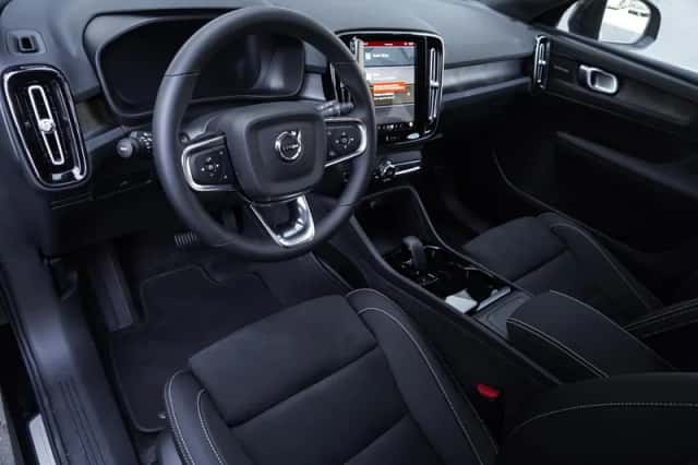 Volvo EX40 (2025) thumbnail 10
