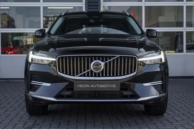 Volvo XC60 (2023) thumbnail 2