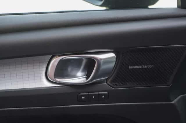 Volvo XC40 (2022) thumbnail 15
