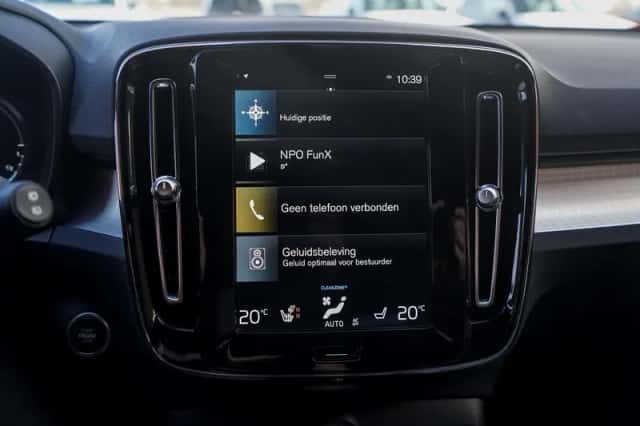 Volvo XC40 (2022) thumbnail 21