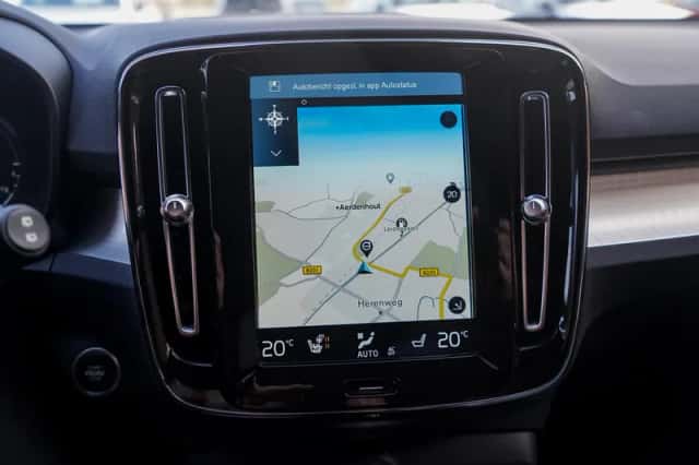 Volvo XC40 (2022) thumbnail 22
