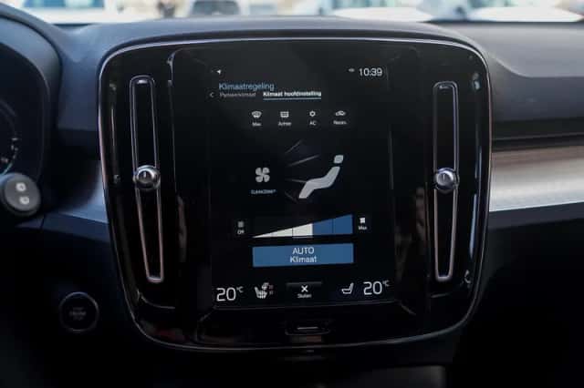 Volvo XC40 (2022) thumbnail 24