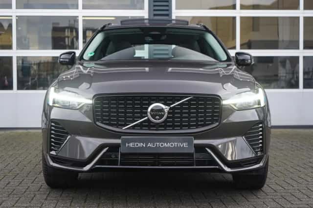 Volvo XC60 (2025) thumbnail 2