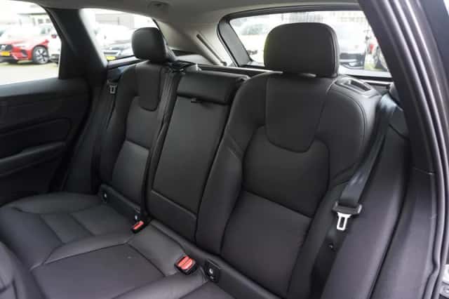 Volvo XC60 (2025) thumbnail 14