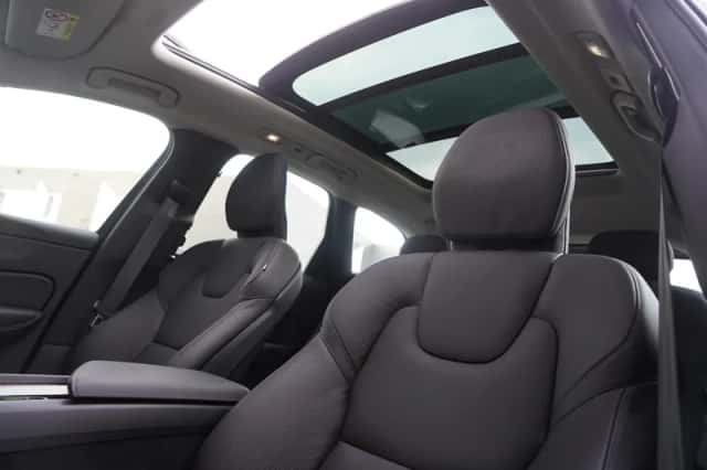 Volvo XC60 (2025) thumbnail 17