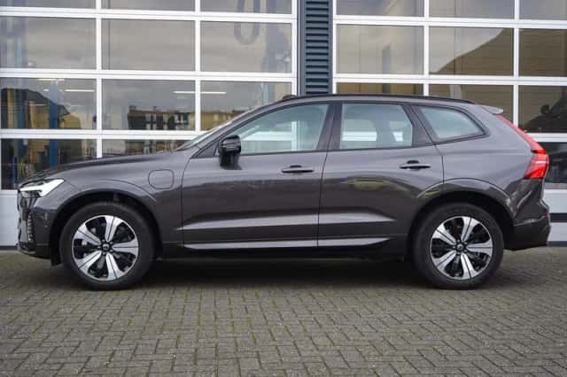 Volvo XC60 (2025) thumbnail 3
