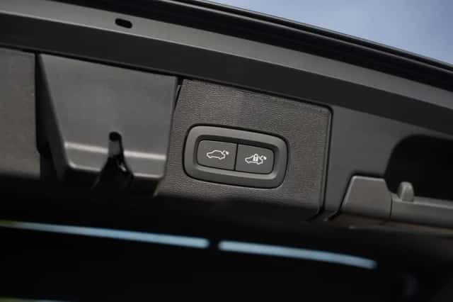 Volvo XC60 (2025) thumbnail 11
