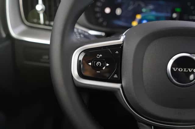 Volvo XC60 (2025) thumbnail 18