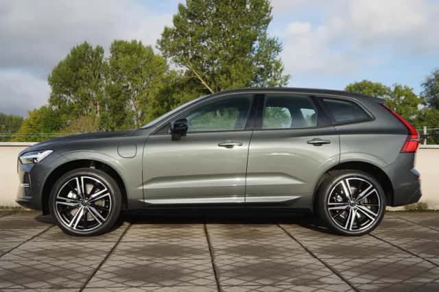 Volvo XC60 (2025) thumbnail 3