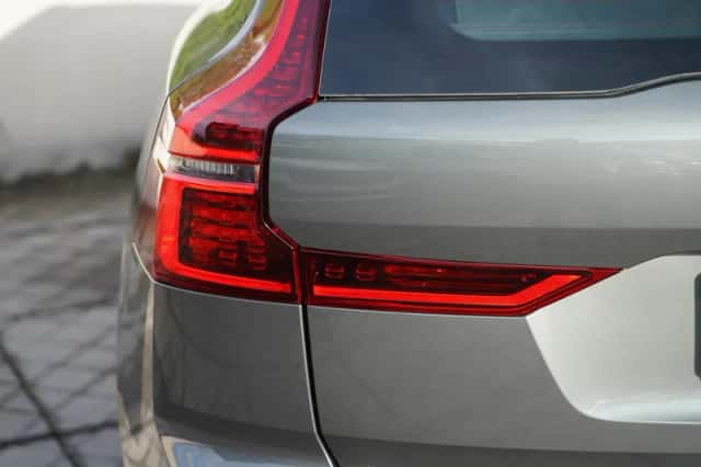Volvo XC60 (2025) thumbnail 8