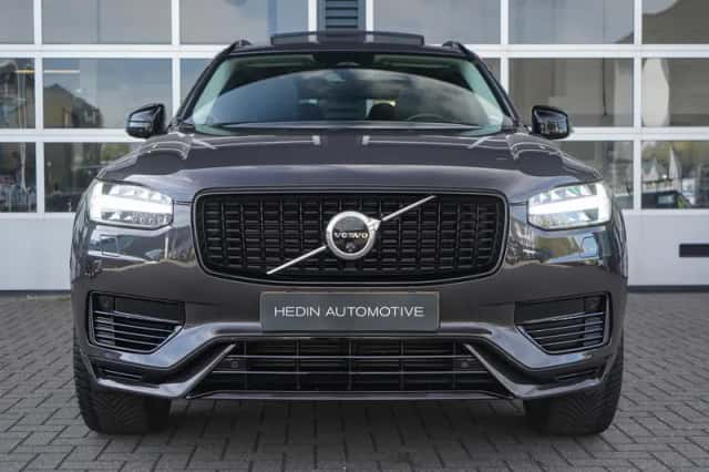 Volvo XC90 (2023) thumbnail 2