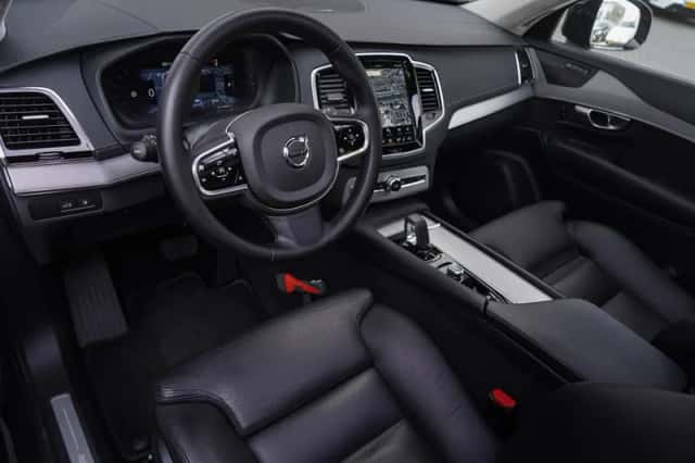 Volvo XC90 (2023) thumbnail 12