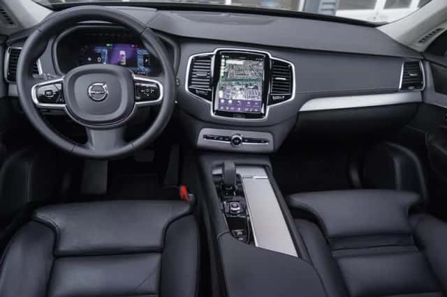 Volvo XC90 (2023) thumbnail 13