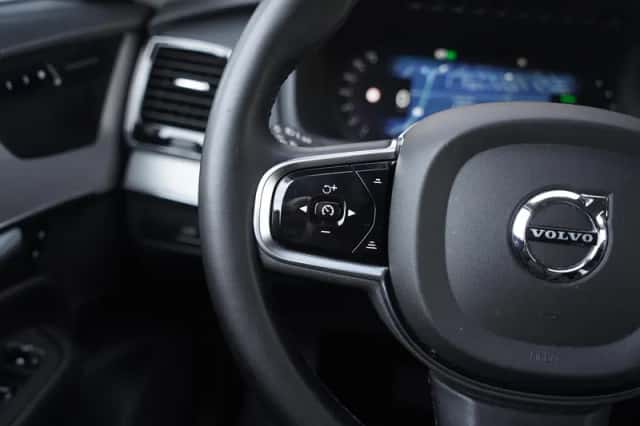 Volvo XC90 (2023) thumbnail 19