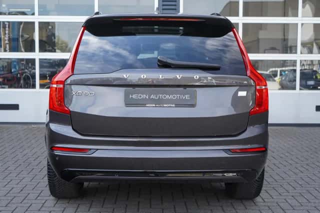 Volvo XC90 (2023) thumbnail 5