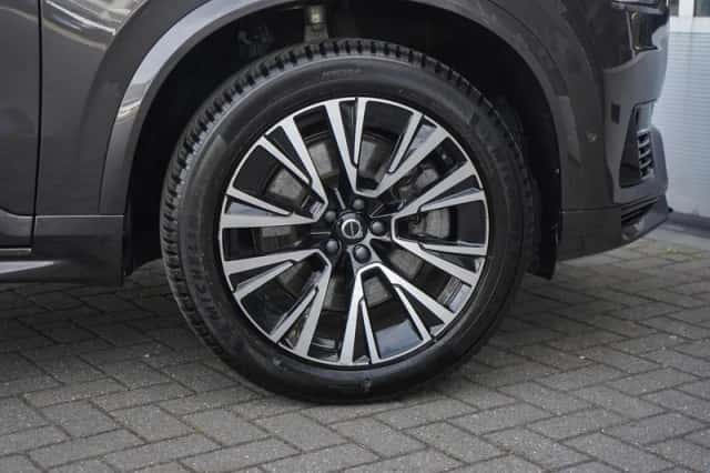 Volvo XC90 (2023) thumbnail 7