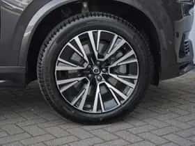 Volvo XC90 (2023) thumbnail 7