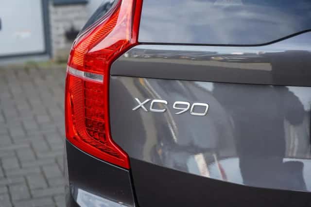 Volvo XC90 (2023) thumbnail 8