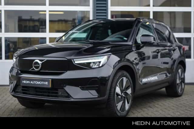 Volvo XC40 (2025) thumbnail 1