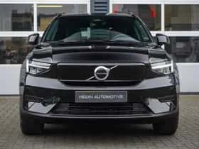 Volvo XC40 (2025) thumbnail 2