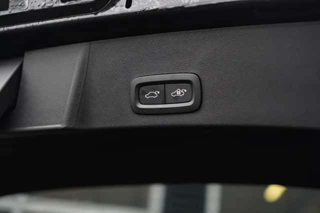 Volvo XC40 (2025) thumbnail 11