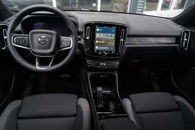 Volvo XC40 (2025) thumbnail 13