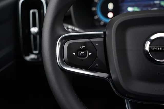 Volvo XC40 (2025) thumbnail 18