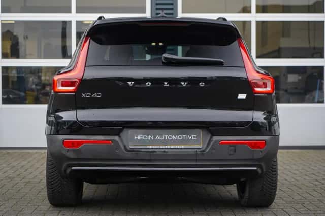 Volvo XC40 (2025) thumbnail 5
