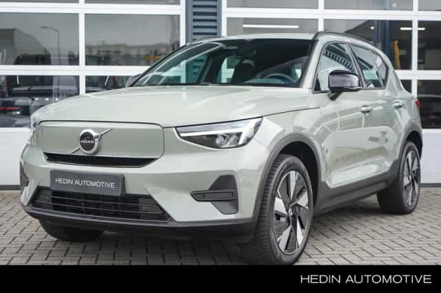 Volvo EX40 (2025) thumbnail 1