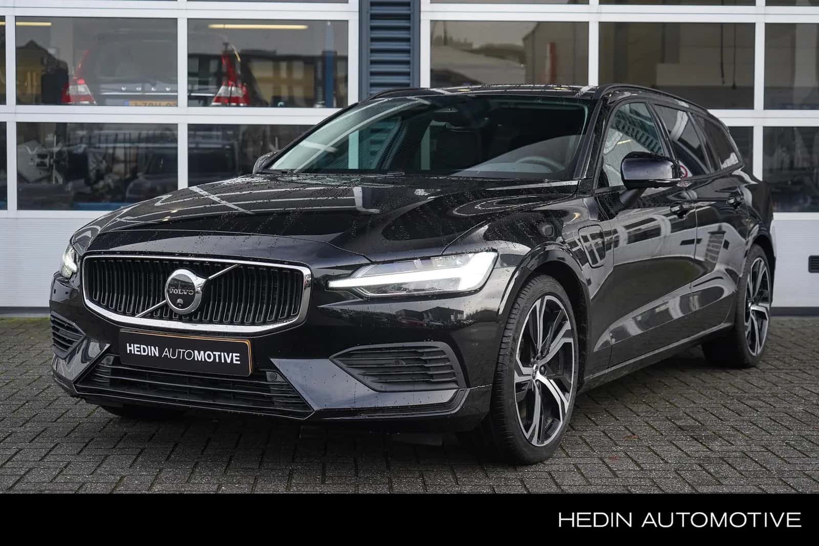 Volvo V60 (2025) — foto 1