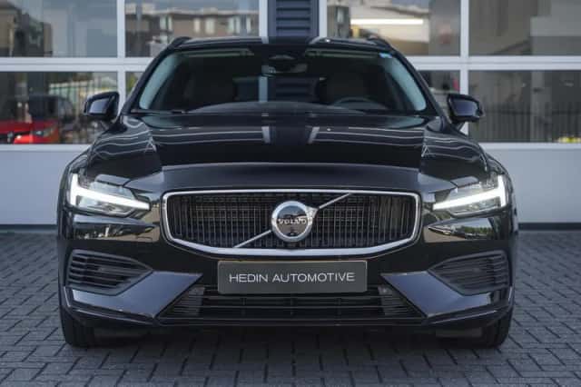 Volvo V60 (2025) thumbnail 2