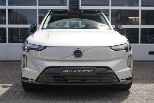 Volvo EX90 (2025) thumbnail 2