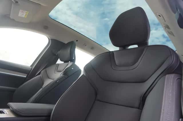 Volvo EX90 (2025) thumbnail 14