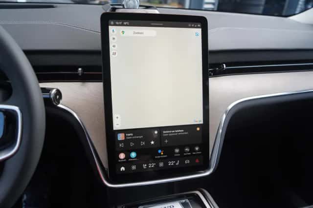 Volvo EX90 (2025) thumbnail 18