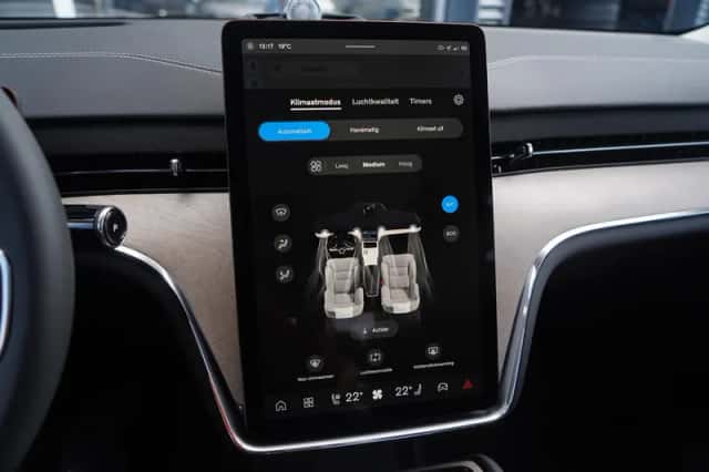 Volvo EX90 (2025) thumbnail 20