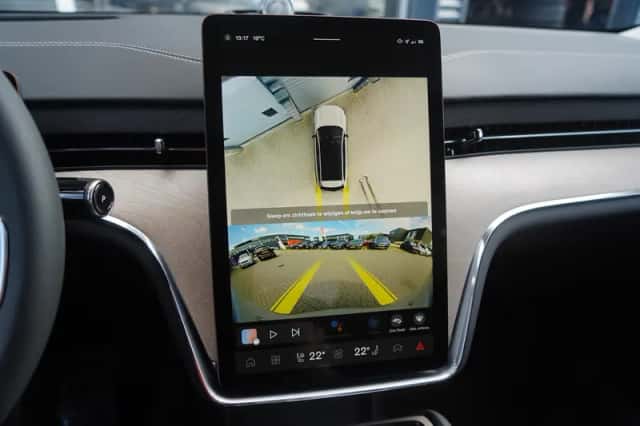 Volvo EX90 (2025) thumbnail 22