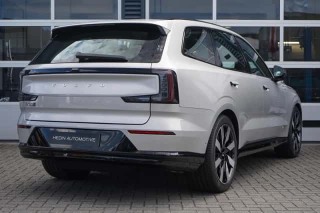Volvo EX90 (2025) thumbnail 6